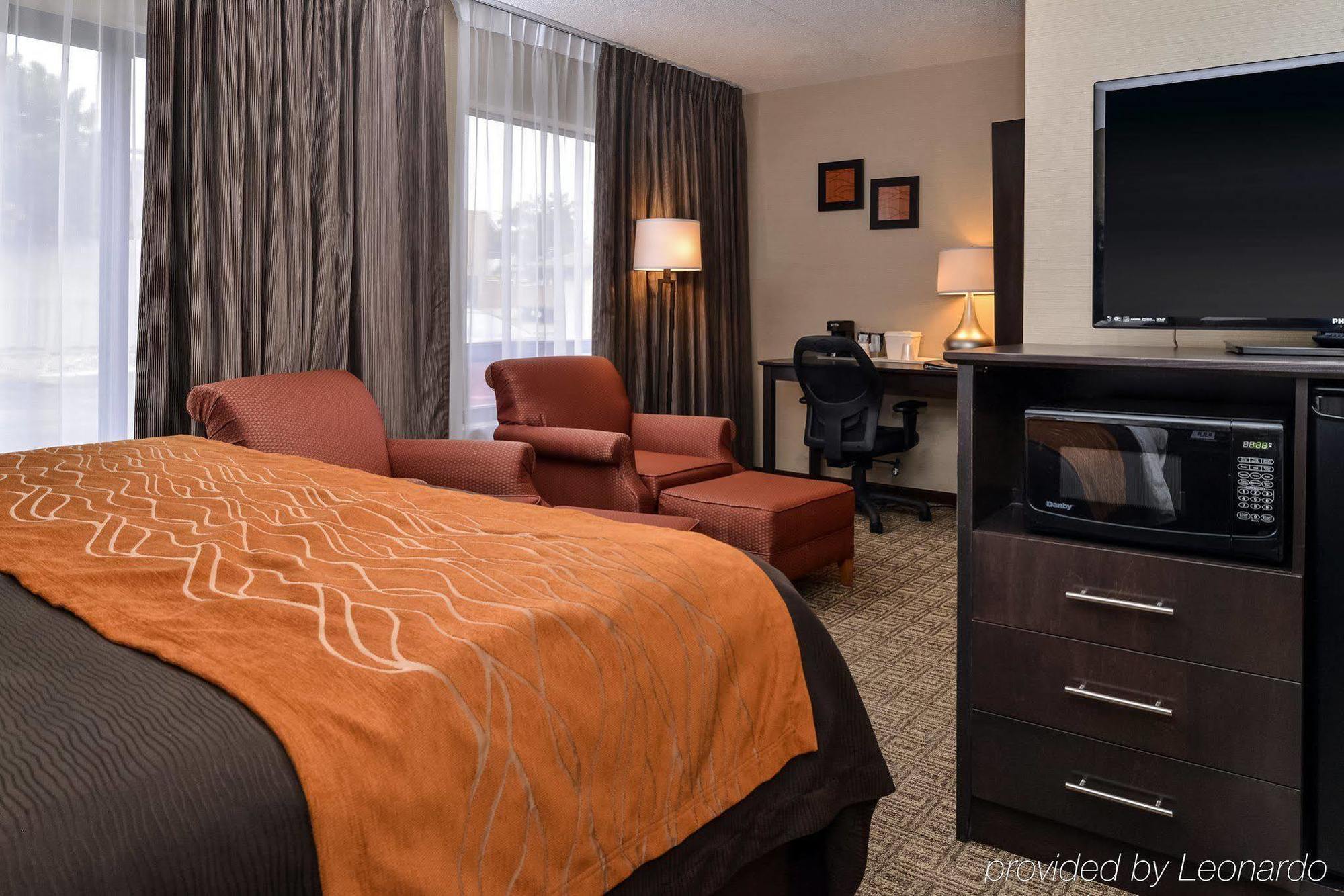 Comfort Inn Brampton Eksteriør billede